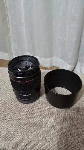 Lente Yongnuo AF 85mm f/1.8G DF DSM pra câmeras Sony E-Mount Full Frame