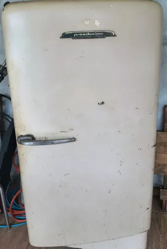 Geladeira Prosdócimo funcionando 