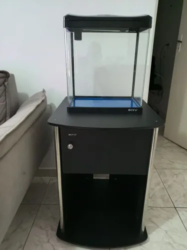 Aquário em acrílico e móvel BOYU