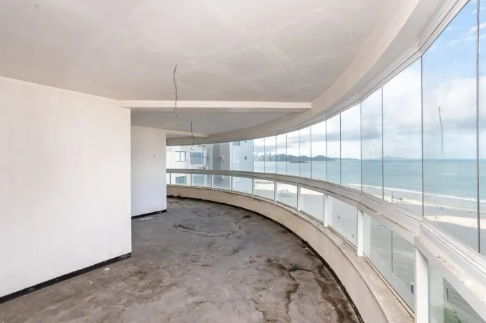 Apartamento no Ed. Princess em Balneário Camboriú