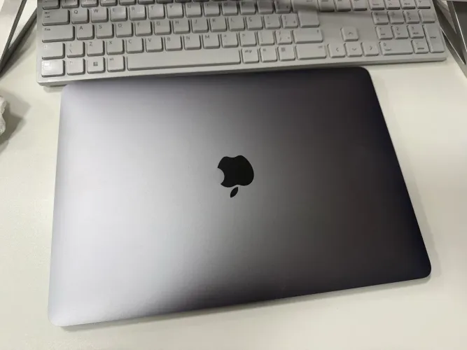 MacBook Air M1 8/256