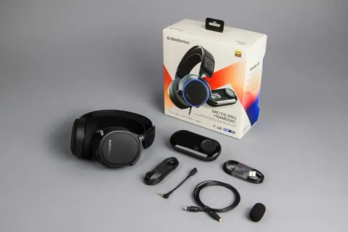 Fone de Ouvido SteelSeries Artics Pro + GameDAC e Amp dedicados - para PS4 e PC - Preto