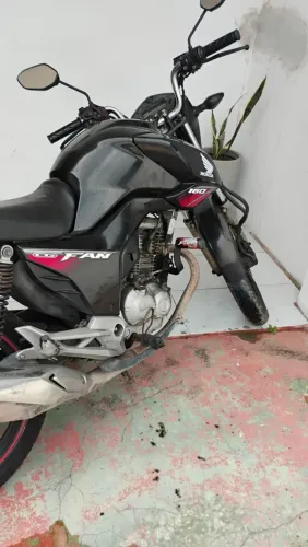 Moto Honda Fan 160 revisada bem cuidada