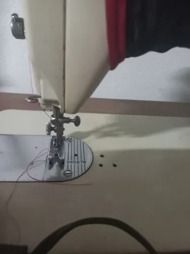 Vendo máquina de costura singer antiga funcionando perfeitamente do 