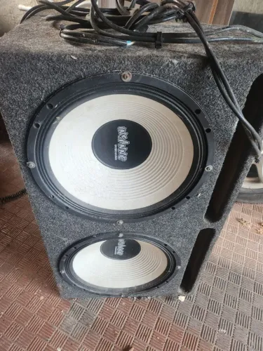 Som automotivo com 2 autofalante 