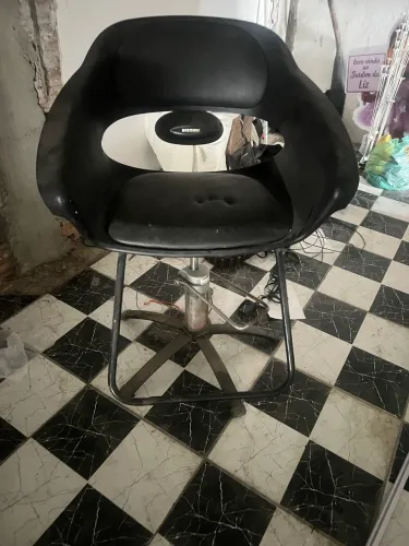 Lavatórios e cadeira de salão 