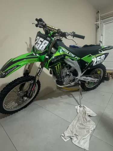 Kawasaki KLX 450 estado de nova!