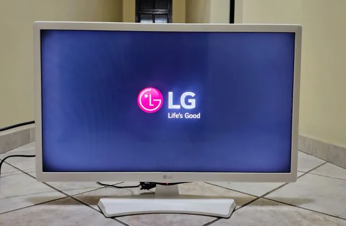 ***TV Digital LG 24 polegadas (Não é Smart)***