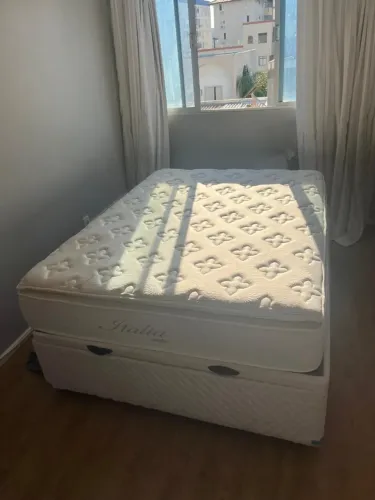 Cama Box casal com baú