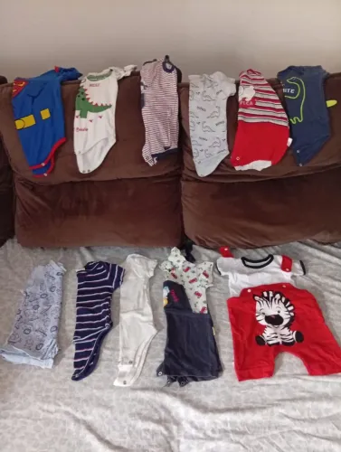 Lote roupa de bebê 