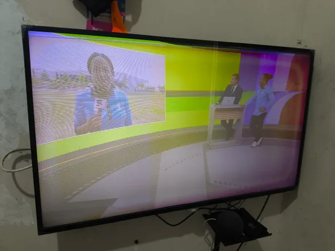 Tv AOC