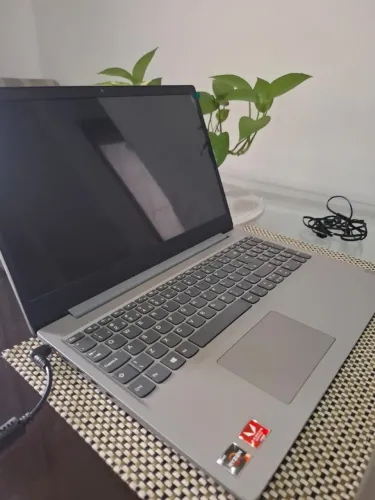 Notebook Lenovo IdeaPad S145 Ryzen 5 - 8GB RAM - SSD 256GB - 15,6