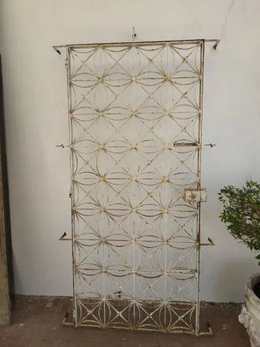 Grade Antiga para porta