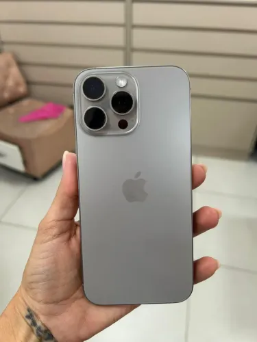 iPhone 16 pro Max 256 GB ainda na Garantia . Oportunidade Imperdível