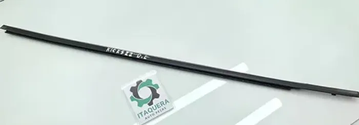 Friso Pestana Externa Dianteira Esquerda Nissan Kicks 2023 Preto