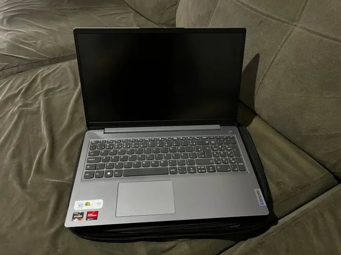 Notebook Lenovo Ryzen 7 5700U 8gb RAM 512gb SSD