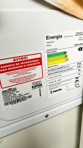 Micro-ondas Britânia 25L BM028 220V - Menos de 1 ano de uso