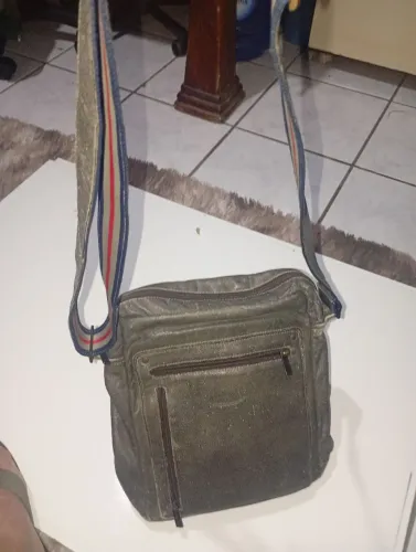 Bolsa Transversal masc Cavezzale em Couro Legítimo - Original
