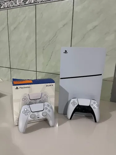 PLAYSTATION 5 SLIM
