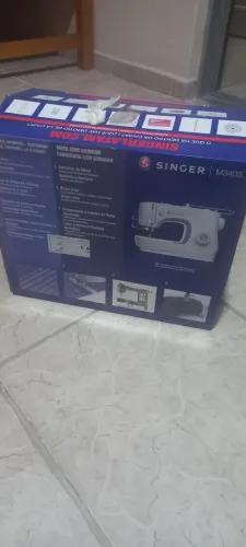 Máquina de costurar portátil