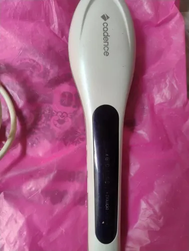 Escova alisadora de cabelo