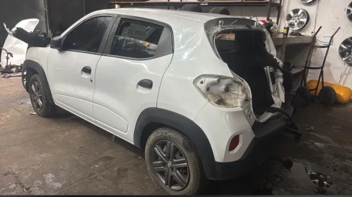 SUCATA RENAULT KWID PARA RETIRADA DE PEÇAS 