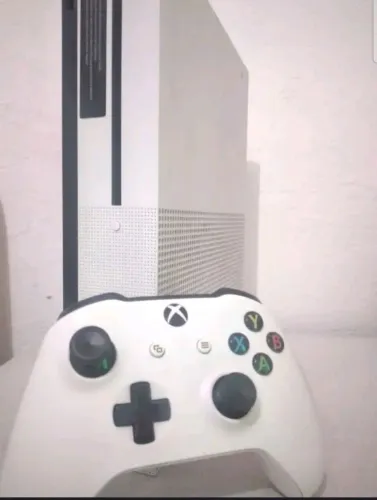 Xbox One s 500Gb Muito Bem Cuidado (Único Dono)