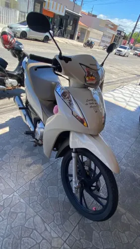 Moto de mulher, pra quem gosta de coisa boa