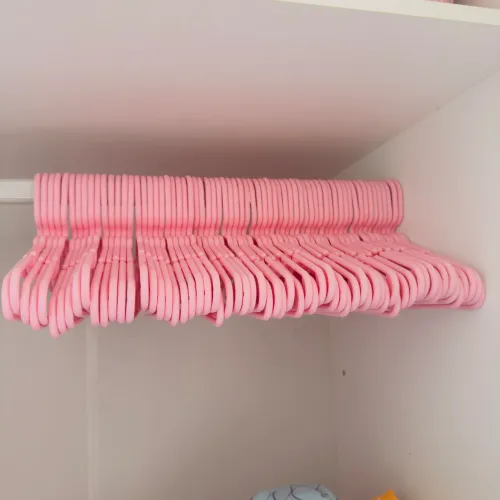 Kit com 65 Cabides Infantis Rosa - Plástico Resistente