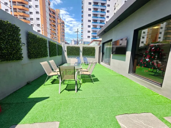Casa à venda em Praia Grande com 5 dormitórios no bairro Ocian
