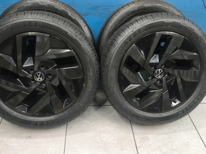 Rodas aro 17 com pneus seminovos