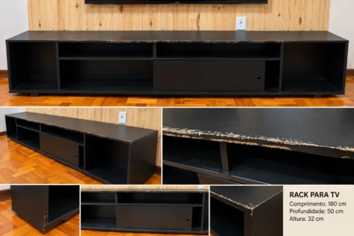 Rack para TV preto, com nichos e porta de correr