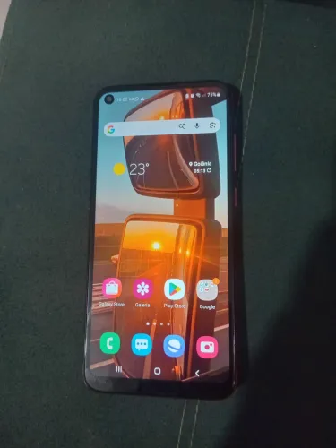 Vendo celular top chama *