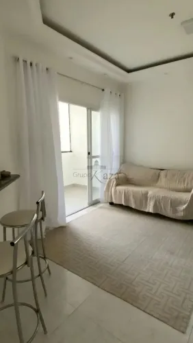Apartamento/Flat - Mobiliado - Blue Tower - Jardim São Dimas - 1 Dormitório - 50m².