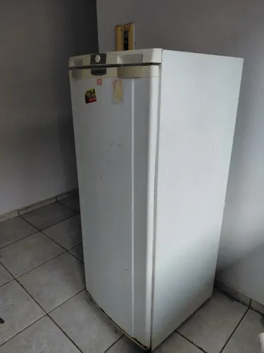 Geladeira a venda