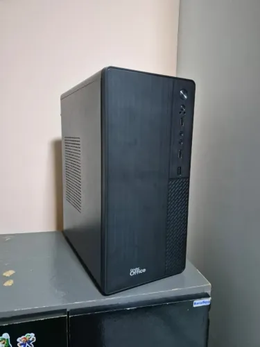 Computador Desktop Intel Core i5, 8GB RAM, 240GB SSD