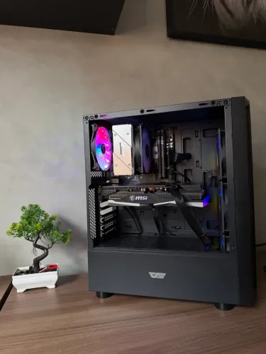 RYZEN 7 + RX6600XT (PC Gamer)