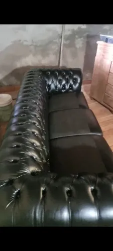 Sofá retrô em couro de 5 lugares