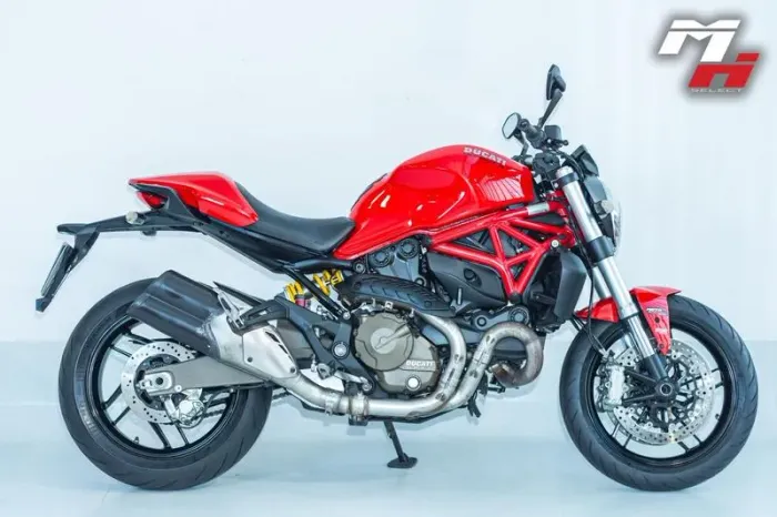 DUCATI MONSTER 821 2015