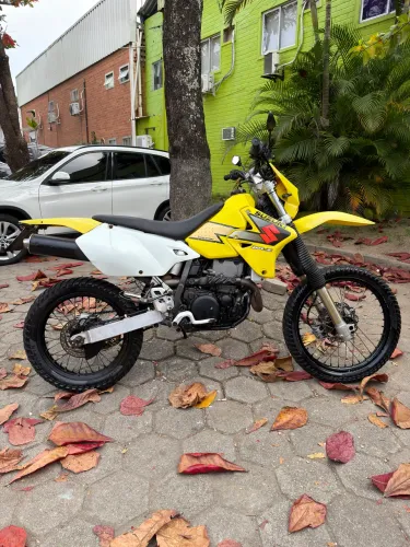 Suzuki DRz400e 