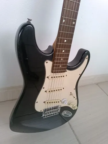 Guitarra strato Phoenix