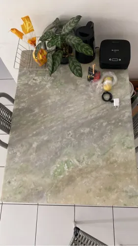 Mesa de mármore