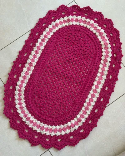 Tapete oval em crochê 