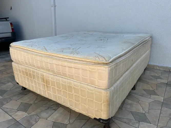 Cama box casal ,+ colchão