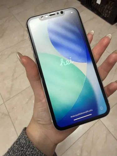 iPhone 11 128GB Lacrado Usado sem marcas! Acompanha carregador e película !