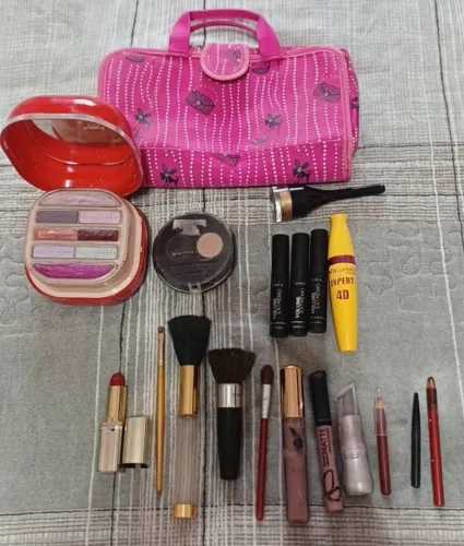Maquiagens Usadas + Necesseire