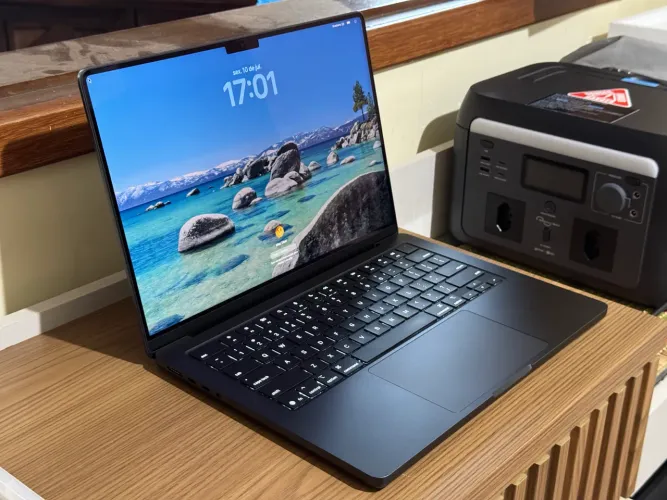 MacBook Pro 14 M5 (2025 - SPB) 40 ciclos Novíssimo