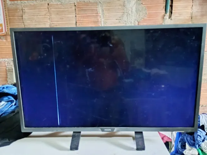 Tv Philips com defeito para concerto ou retirada de peças 