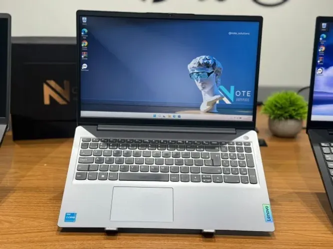 Notebook Lenovo IdeaPad 3 11ª Geração 12GB RAMM SSD NVMe 15.6" - Garantia e NF