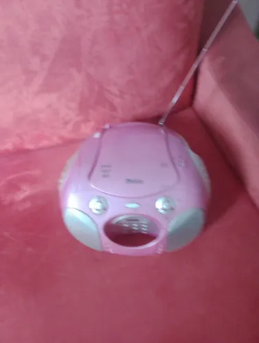 Vendo Radio AM FM,e toca CD e Fita com defeito